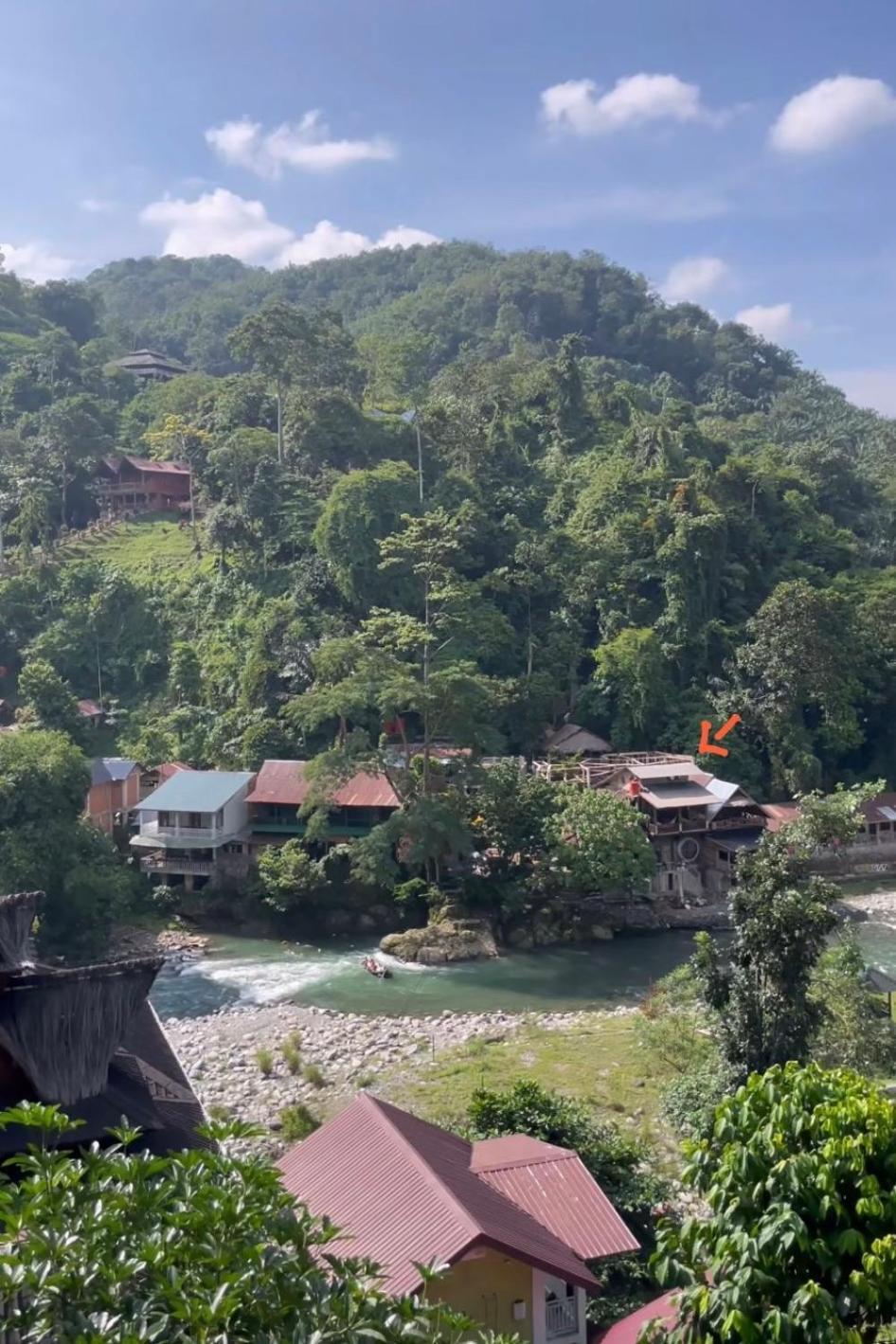Hotel Charlys Little House Bukit Lawang Exterior foto